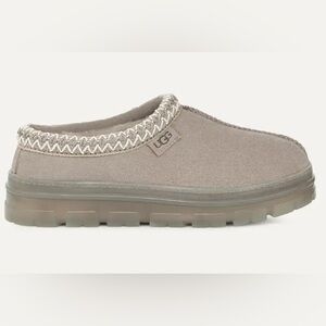 UGG Tasman Campfire Clear Slipper Size 6